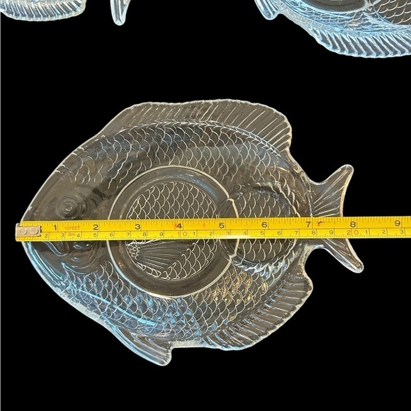 Set of 4 Vintage Clear Glass Fish Shape Appetizer Plates - Excellent Condition! - Picture 9 of 9